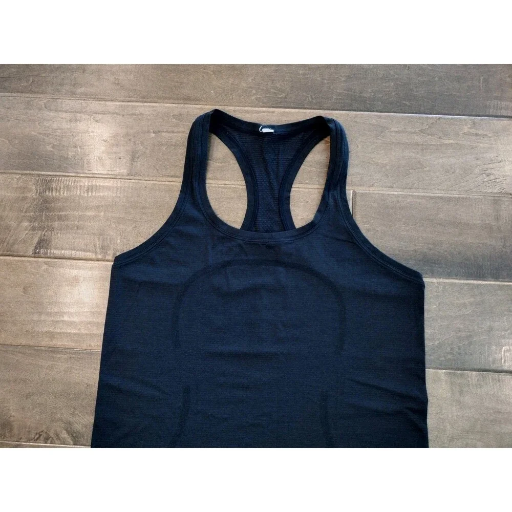 LULULEMON Women's EUC Swiftly Tech Black sleeveless tank top - size 10